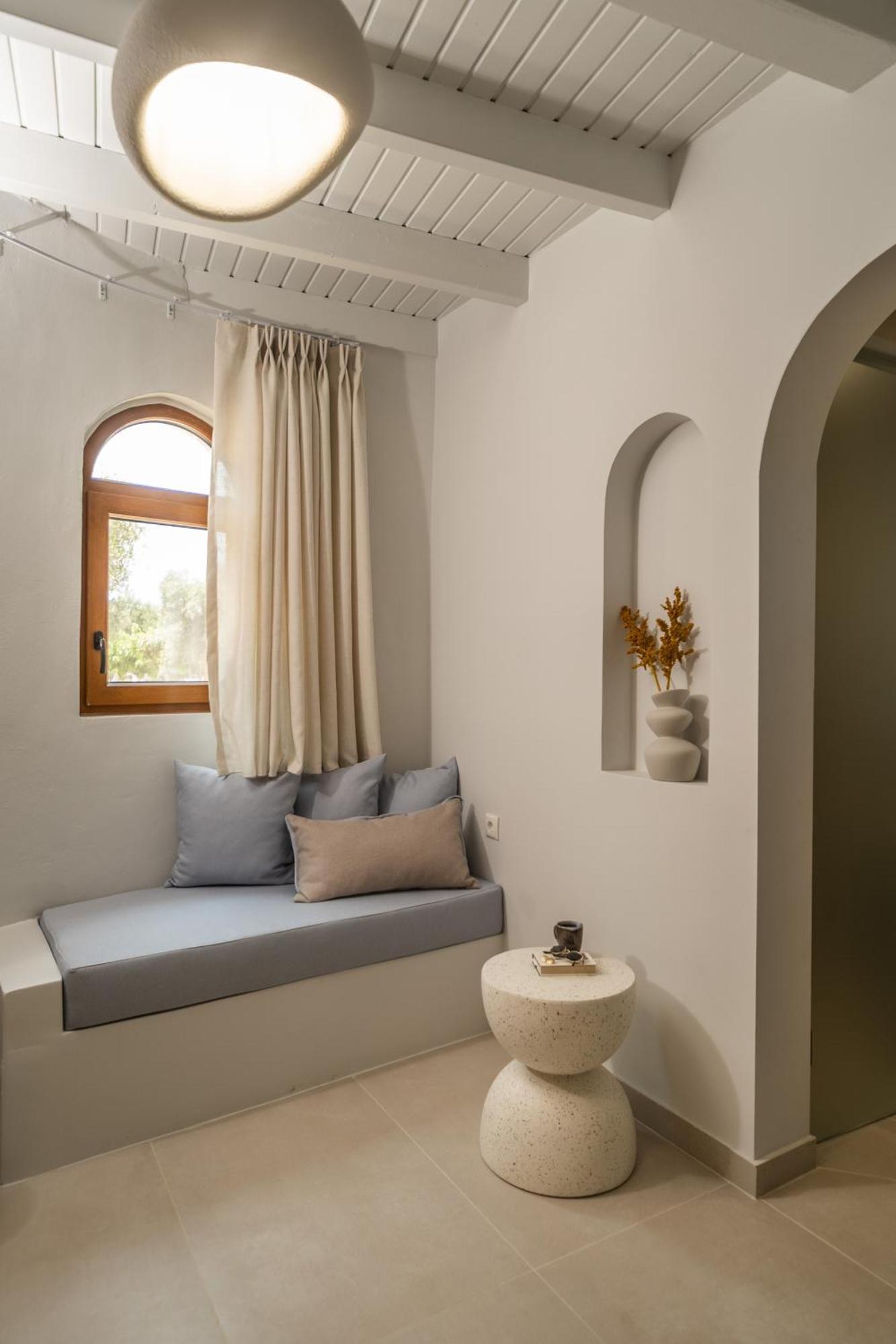Fata Morgana Studios & Apartments Frangocastelo Bagian luar foto