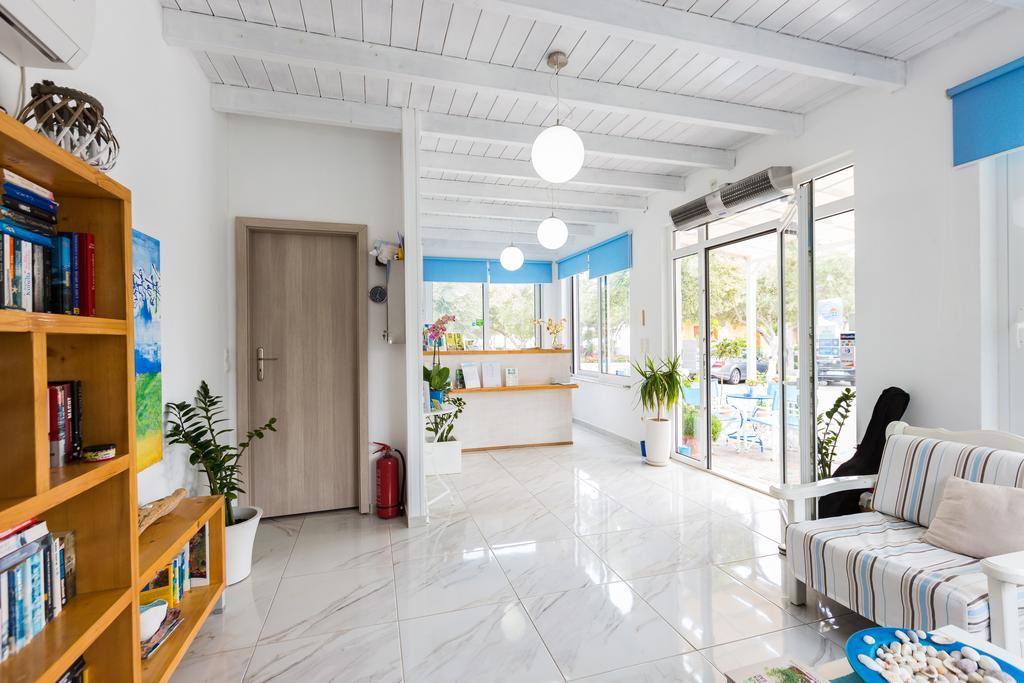 Fata Morgana Studios & Apartments Frangocastelo Bagian luar foto